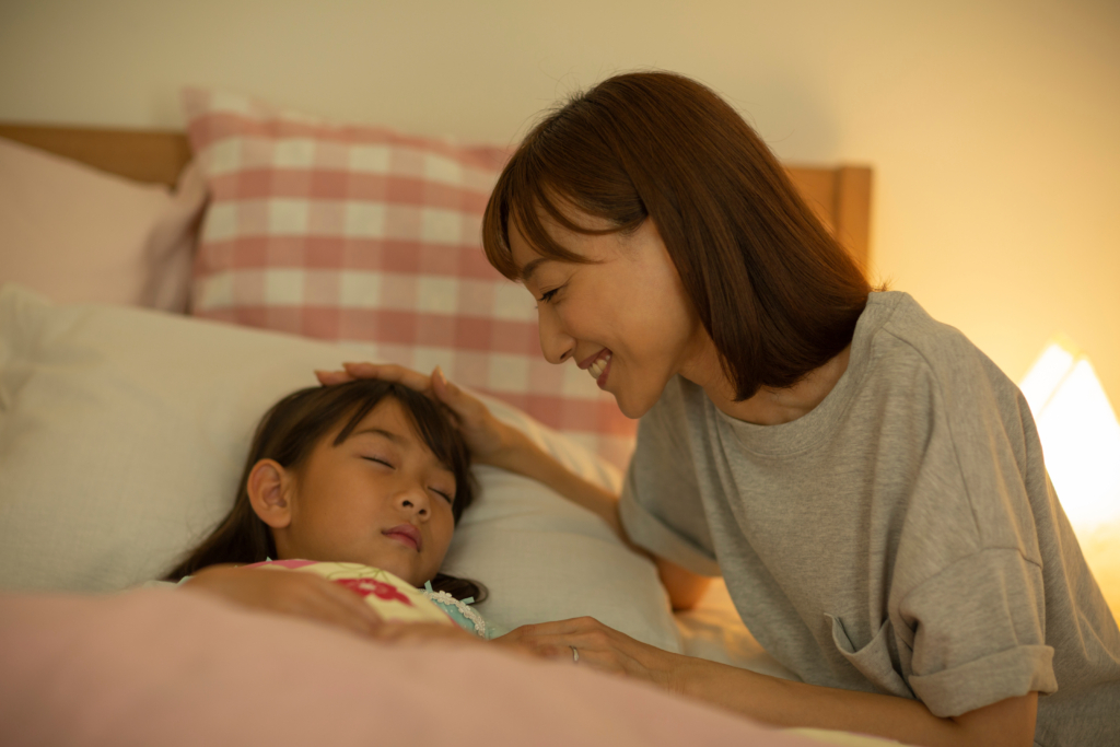 「夜中に突然、子どもが叫ぶ…」これって夜驚症? 原因・治療・親ができることを医師が解説